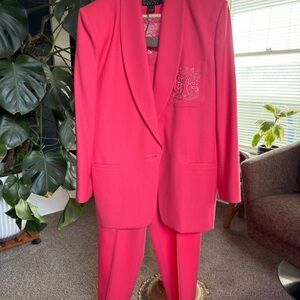 Classiques Entier Vibrant Pink Suit Set